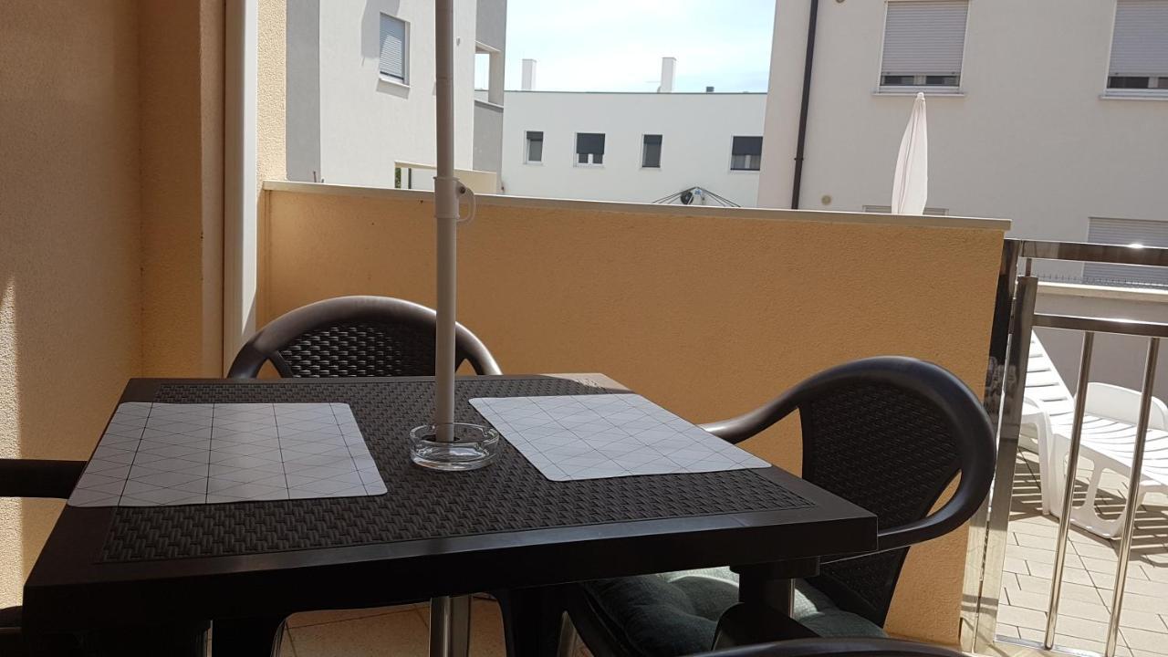 Apartment Orange Brist Пула Екстер'єр фото