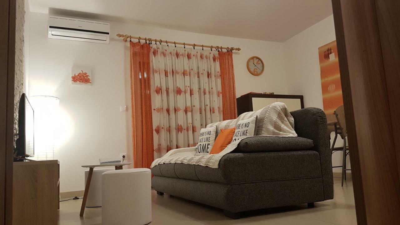 Apartment Orange Brist Пула Екстер'єр фото