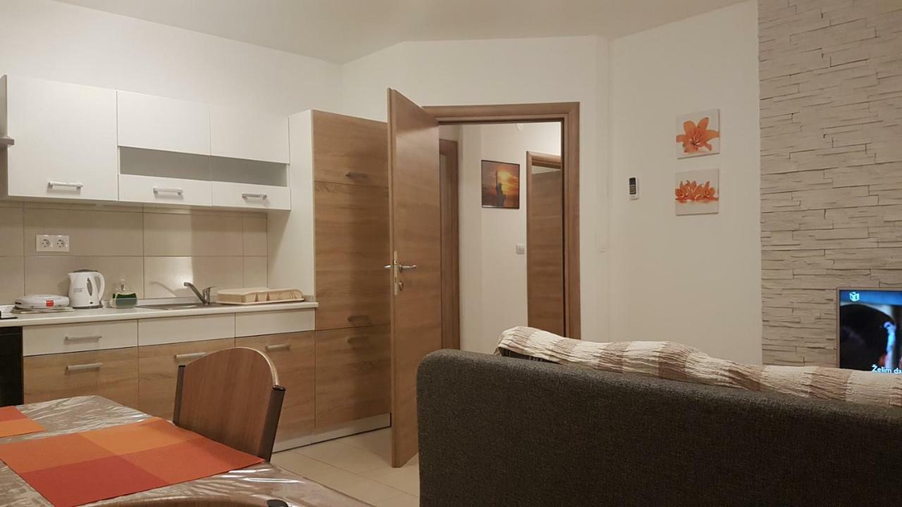Apartment Orange Brist Пула Екстер'єр фото