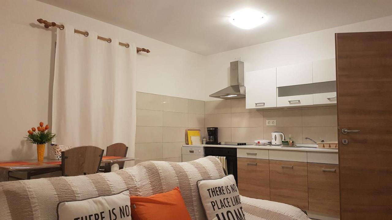 Apartment Orange Brist Пула Екстер'єр фото